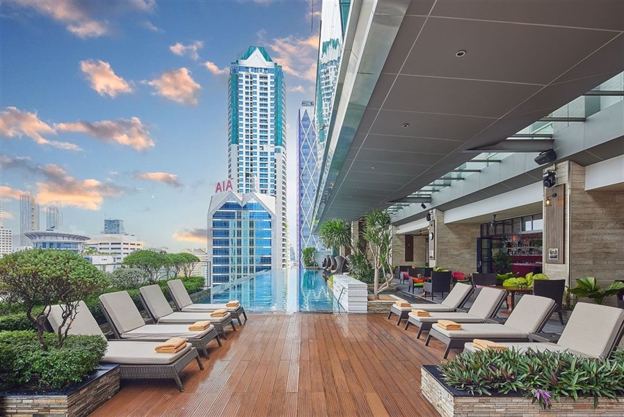 Eastin Grand Hotel Sathorn Bangkok - Bazén
