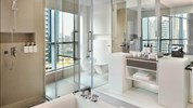 Intercontinental Dubai Marina - INTERIÉR - Pokoj CLASSIC, koupelna