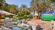 Hilton Dubai Jumeirah Beach - EXTERIÉR - Pohled na posezení u bazénu