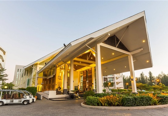 Kantary Beach Hotel Villas & Suites Khao Lak - 