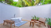Meeru Island Resort & Spa - (Interiér) - Ubytování typu BEACH VILLA (Private Pool)