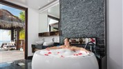 Bandos Maldives - Pokoj typu Beach Villa (Private Pool)