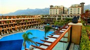 Cratos Premium Hotel & Casino & SPA