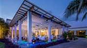 Bluebay Grand Esmeralda