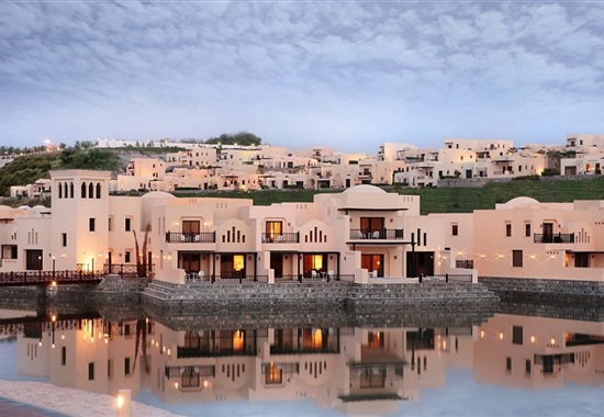 The Cove Rotana Resort - 