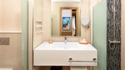 Centara Mirage Beach Resort Dubai - (Interiér) - Pokoj typu SUPERIOR