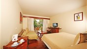 Manava Beach Resort & Spa