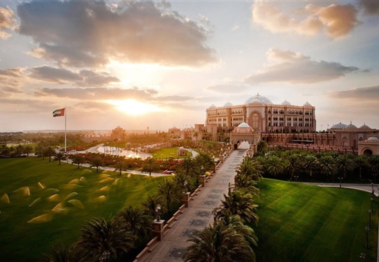 Emirates Palace - Spojené Arabské Emiráty