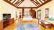 Furaveri Island Resort & Spa