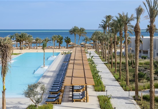 Serry Beach Resort - 