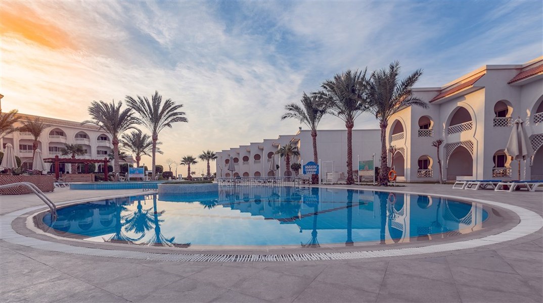 Old Palace Resort - Bazén