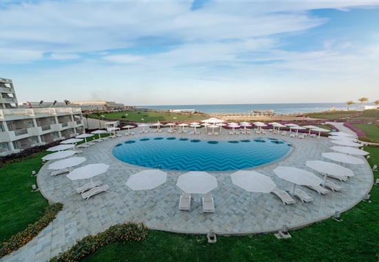 Sirena Beach Resort & Spa - 