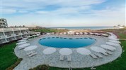 Sirena Beach Resort & Spa